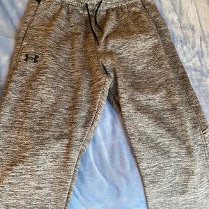 New never worn under Armour cold gear gorgeous comfy mens!!